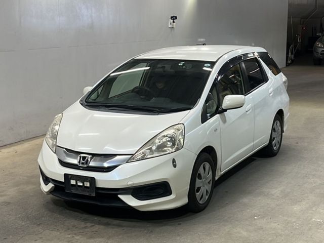 673 Honda Fit shuttle GG7 2014 г. (KCAA Fukuoka)